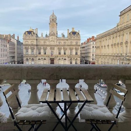 Grand Balcon Place Des Terreaux ลียง ภายนอก รูปภาพ